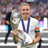 Leah Williamson with the UEFA Women's EURO 2022 Trophy (Photo by Shaun Botterill/Getty Images)