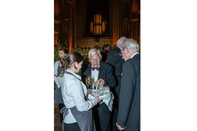 275 guests enjoyed a champagne and gin cocktail reception.