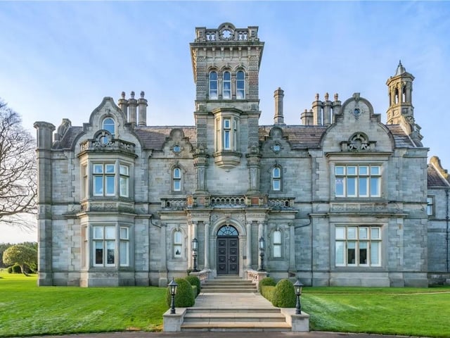 This two bedroom and three bathroom flat is for sale with Strutt & Parker for £925,000