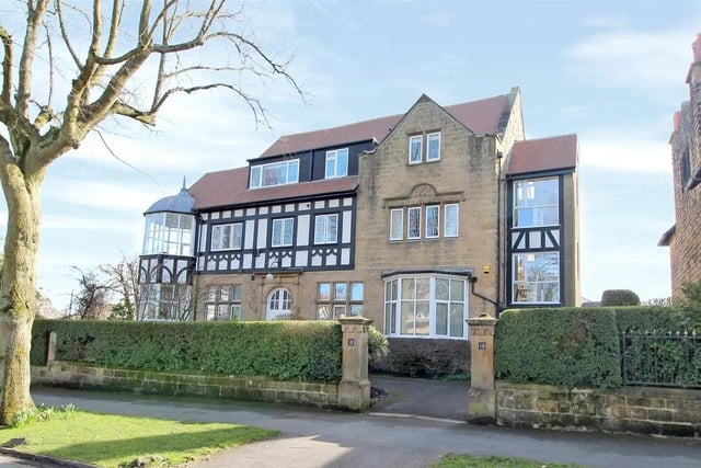 This two bedroom and two bathroom flat is for sale with Nicholls Tyreman for £325,000