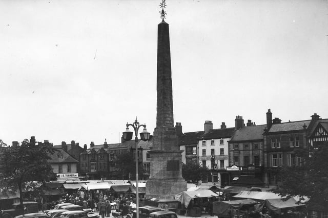 The War Memorial and Ripon Market Square in 1947