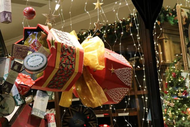 Bettys impressed once again in the annual Harrogate Christmas Shop Window Competition, sponsored by Harrogate Business Improvement District (BID).