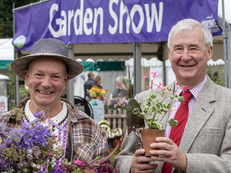 Peter Wright at The Garden Show with floral designer Jonathan Moseley