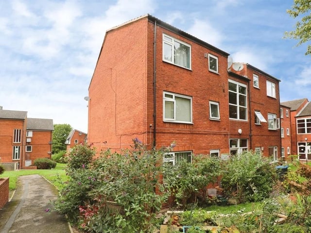 This one bedroom and one bathroom flat is for sale with William H Brown for £115,000