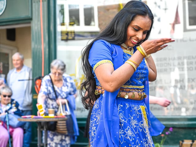 Sarita Mcdermott had various standout performances. Sarita and her dancers delighted the crowds with her symbolic story-telling dance style