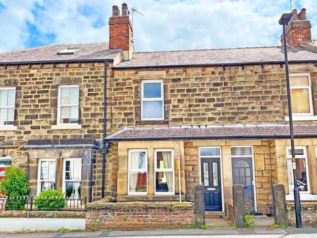 This two bedroom and one bathroom terraced house is for sale with Verity Frearson for £260,000