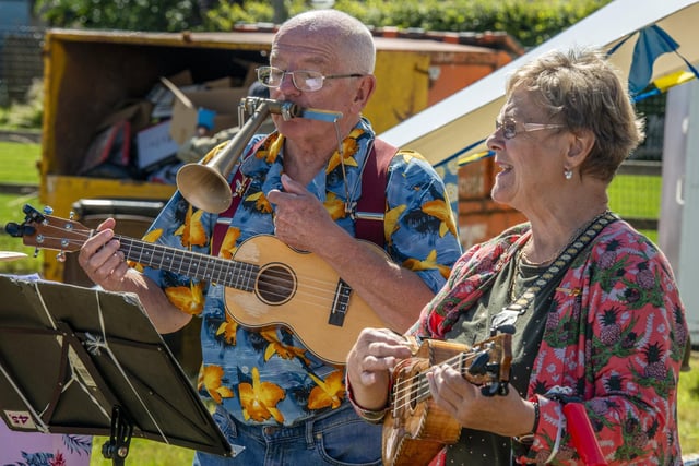 The Harrogate Spa Town Ukes performing in the sunshine at the show
