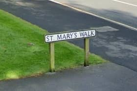 The council has said that it will reinstate the controversial St Mary's Walk street sign with its apostrophe