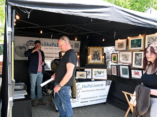 Ripon Indie brought artists like Hu Pa Linocut to the market square which attracted visitors looking to enjoy the bank holiday sun