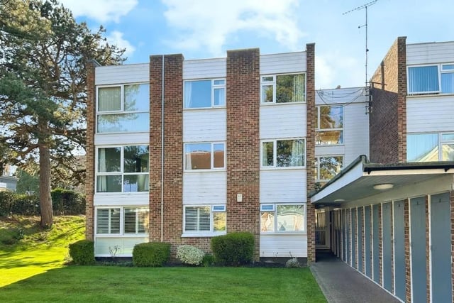 This two bedroom and one bathroom flat is for sale with Hunters for £210,000