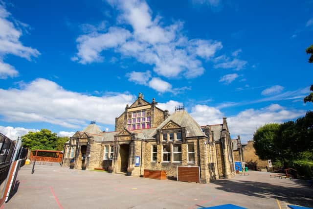 Located on Hookstone Road in Harrogate, Oatlands Infants School has been at the heart of the Oatlands community for more than 100 years.