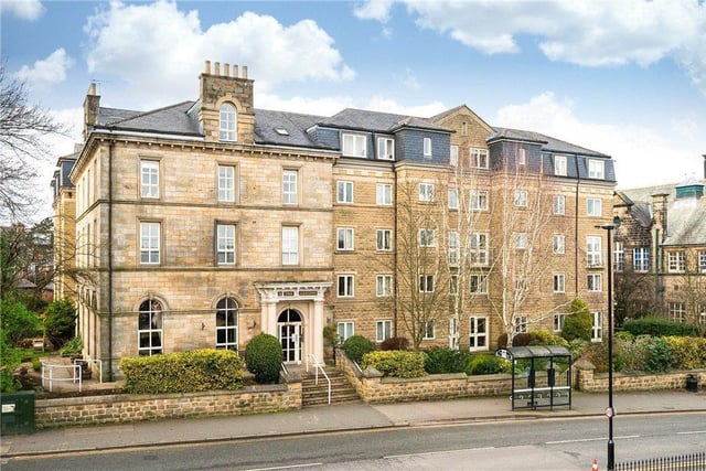 This one bedroom and one bathroom apartment was sold for £100,000 on 23 May 2022