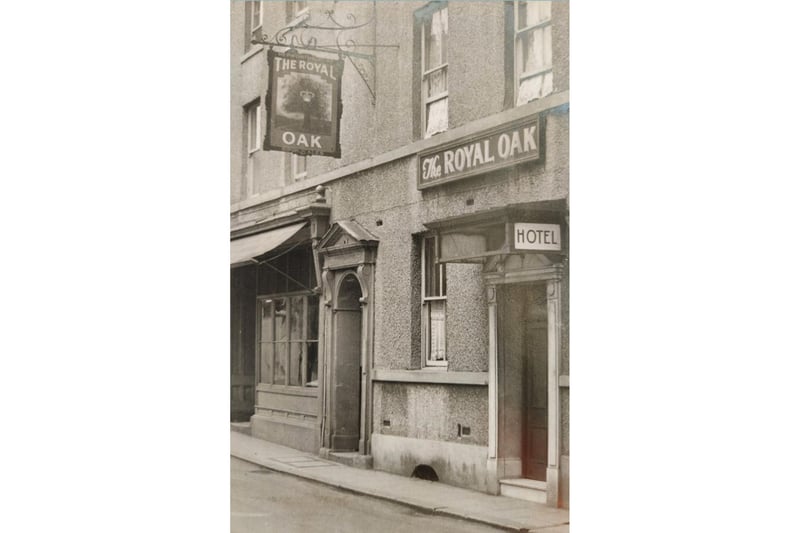 The Royal Oak Ripon on Kirkgate is still there today.The Royal Oak has now got a good reputation for both food and drink with locals and visitors. This image is said to be around 80 years old