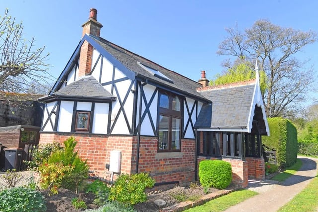 This three bedroom and one bathroom detached house is for sale with Verity Frearson for £475,000