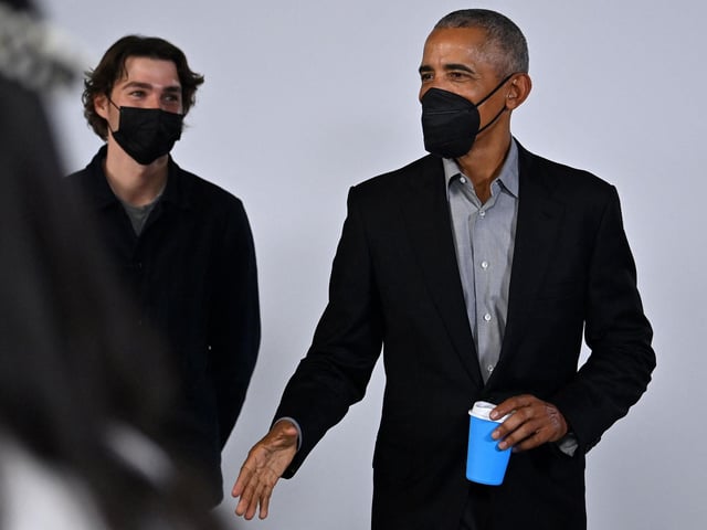 Former US President Barack Obama arrived to speak at an event at the University of Strathclyde in Glasgow on November 8, 2021, during the COP26 UN Climate Change Conference
