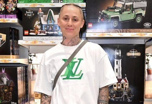 Talented Manchester United midfielder and forward Leah Galton, who now lives in Harrogate, said her dearest wish was to raise enough to install a memorial bench in Harrogate, where her aunt Trish grew up.
