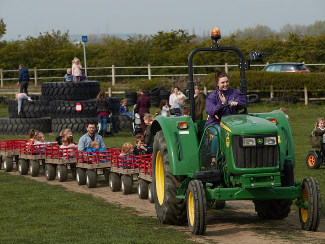 Farmer Copleys Corn Maze Sunday, July 31 to Monday, September 5. The theme for 2022 yet to be announced, mazes are interactive with loads to do including rubbings, Maze-0- Vision, games sheets and more Fun Park activities for all to enjoy. There’s a farm shop, Moo Café, function space and events centre based in West Yorkshire between Pontefract and Featherstone. The Copley family has been farming for over 140 years, their aim to showcase British agriculture to the community