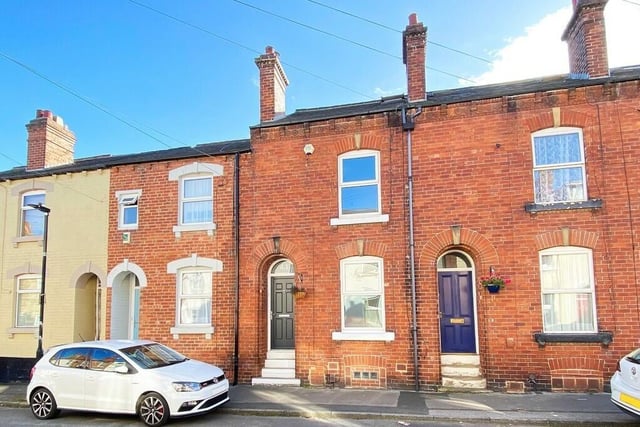 This three bedroom and two bathroom terraced house is for sale with Verity Frearson for £250,000