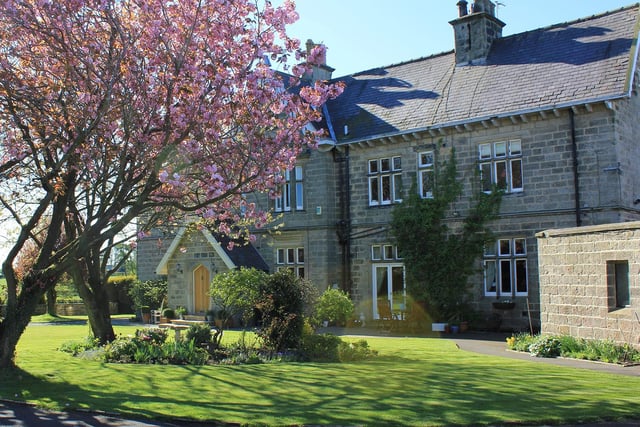Located at Ripon Road, Killinghall, Harrogate, HG3 2AY