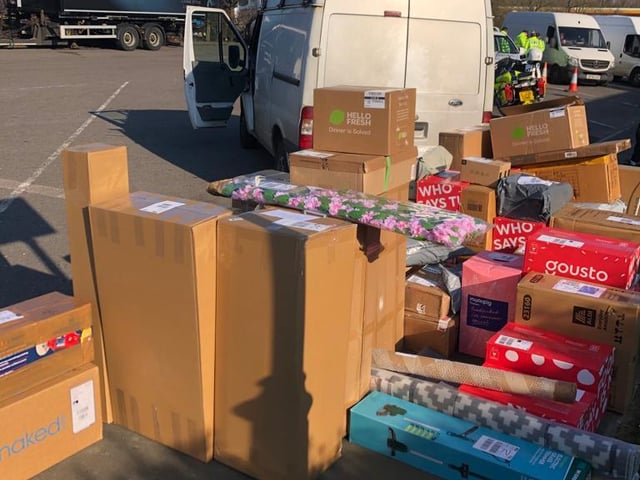 These self-employed drivers were delivering for a “well-known parcel company”, but DRPU officers found that they were uninsured.