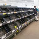 Empty supermarket shelves (photo: Adobe)