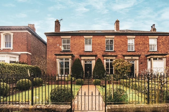 This super stylish town house in Ripon is a period home dating back to 1852.