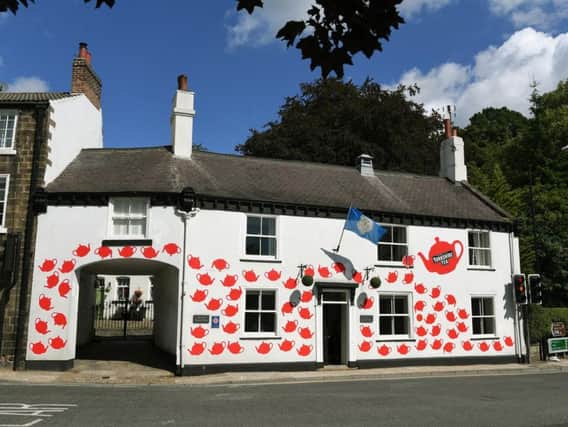 A special send-off for the owners of the spotty house in Knaresborough