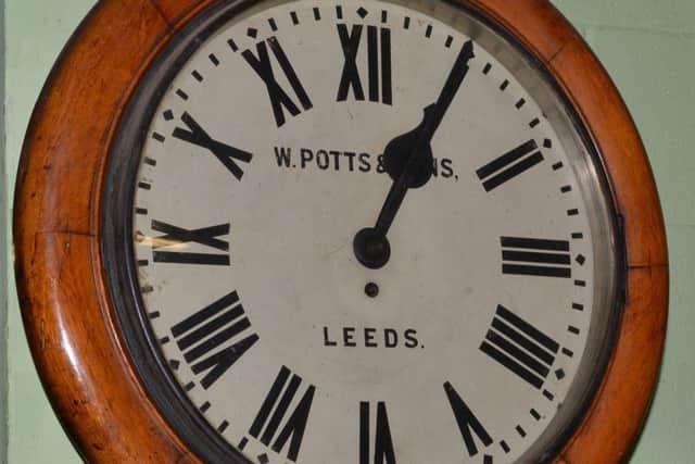 This Victorian oak cased public clock, W. Potts & Sons, Leeds, sold for £1,500.