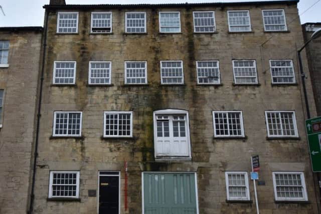 A one bedroom apartment in a Grade II listed building in the centre of Knaresborough. Guide price: £60,000.