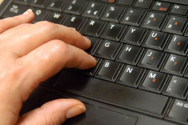 The Scarborough News, the Harrogate Advertiser and the Community News Project needs you. A partnership between Facebook, local news publishers and the National Council for the Training of Journalists, the CNP is creating 82 new community reporter roles around the UK.