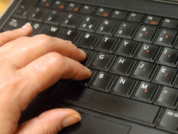 The Scarborough News, the Harrogate Advertiser and the Community News Project needs you. A partnership between Facebook, local news publishers and the National Council for the Training of Journalists, the CNP is creating 82 new community reporter roles around the UK.