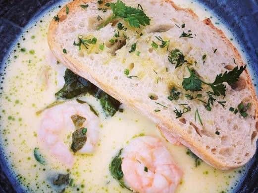 "Appealing menus of seasonal dishes with a classical base and a modern touch. Skilful, knowledgeable cooking; smooth, assured service." Picture: Michelin Guide.