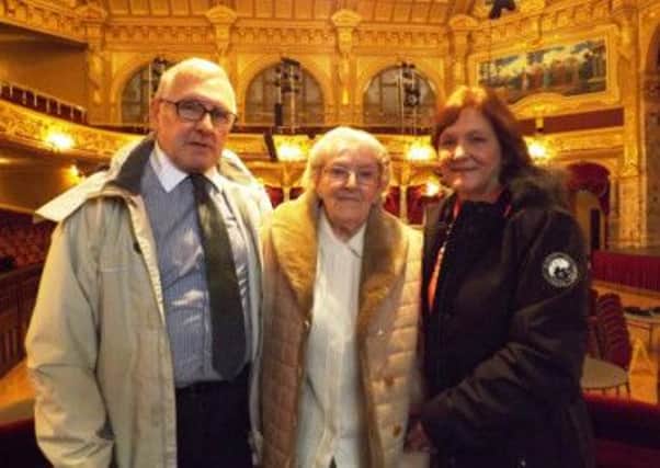 Olwen Evason with her husband Ron and niece Elaine Kenyon (s).