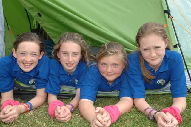 NARG 1508082AM1 Guides at Ripon Racecourse. Phoebe Whitbread(11), Chloe Barker(12), Sarah Patchett(11) and Jess Fryatt(12) (1508082AM1)