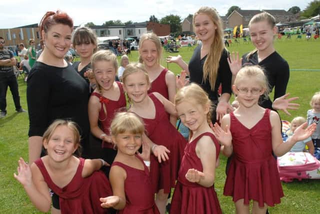 NADV 1508301AM11 Starbeck Gala.  Jenny Summerbell with young dancers from her dance academy.(1508301AM11)
