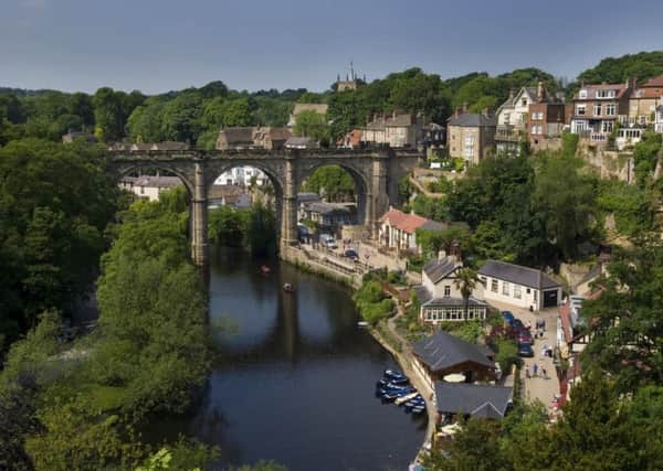 The viaduct over the River Nidd at Knaresborough.  100604M2a.