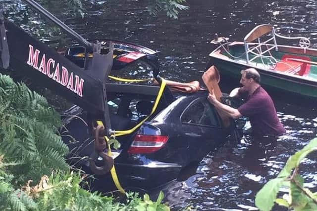 Car rescue from River Nidd - image courtesy of @PSCO3573