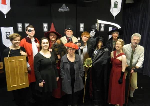 Cast of Mort