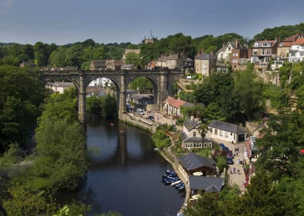The viaduct over the River Nidd at Knaresborough.  100604M2a.