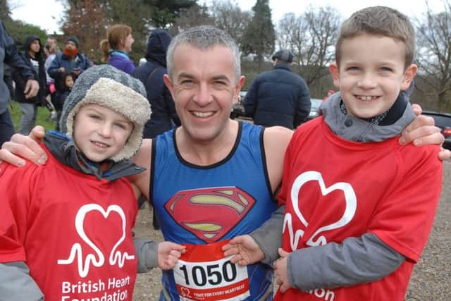 NAWN 1702261AM3 British Heart Foundation Run Harewood. Chris Trotter with supporters his sons Charlie(5) and Alfie(7).(1702261AM3)