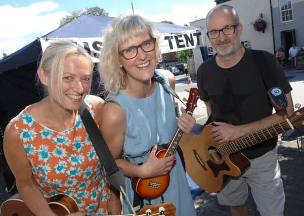 NAWN 1707156AM2 Boston Spa Festival. Members of Blukelele Helen Lucy, Joanne Wikinson and Robert Wikinson who entertained at the festival.  (1707156AM2)
