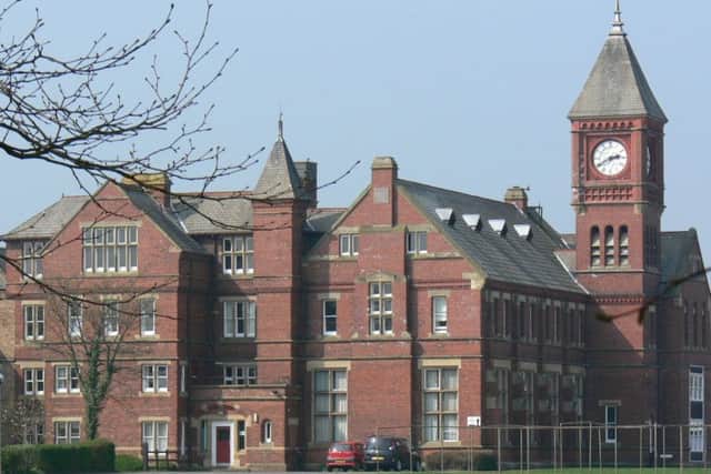 Ripon Grammar School (Round 4)  where does it come in date order? (Copyright - David Winpenny)